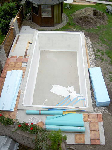 Superfici piscina pronte per posa membrana in PVC