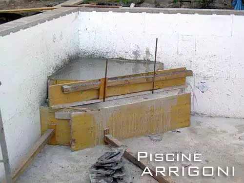 Secondo gradino della scala già gettato