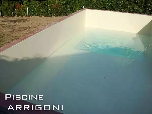 Vista parete piscina rivestita in membrana di PVC da 1,5 mm