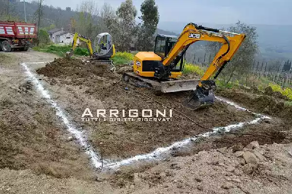 Scavo fondamenta piscina