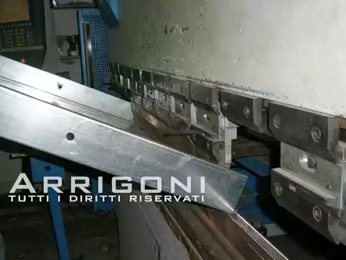 Produzione propria pannelli in acciaio per piscine